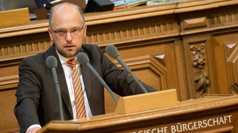 Działania i zaniechania niemieckiego urzędnika umożliwiły terroryśycie z Berlina ucieczkę z kraju?