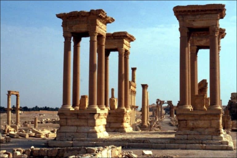 Bojownicy ISIS wysadzili amifiteatr i tetratylon w Palmyrze