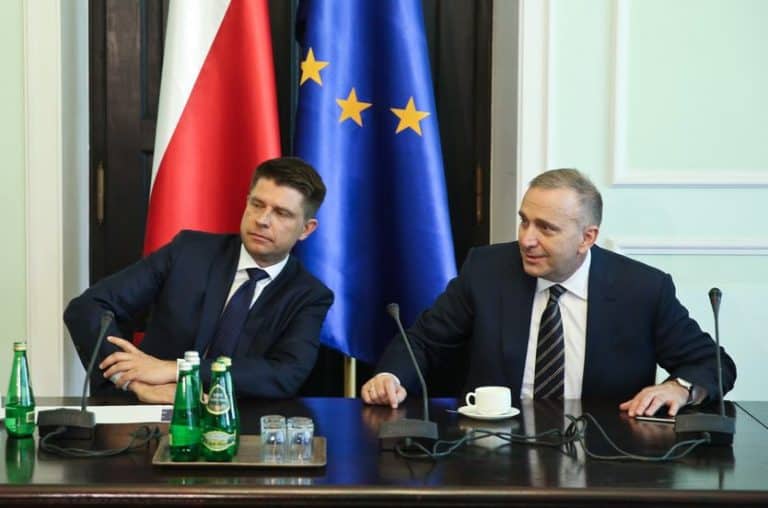PO i Nowoczesna chciały „bratniej pomocy”