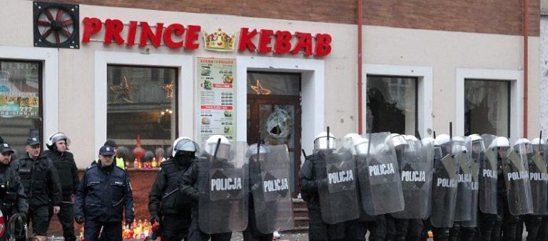 Sąd Rejonowy w Ełku wydał wyroki na uczestników zamieszek po zabójstwie przy barze z kebabami