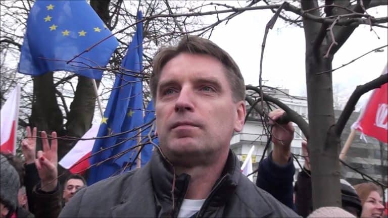 Tomasz Lis znokautowany