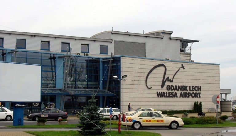 Nie chcą Wałęsy za patrona gdańskiego lotniska