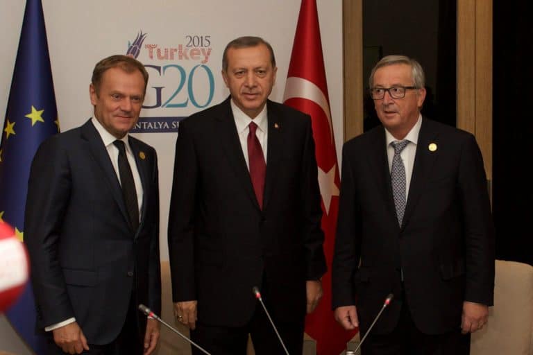 Juncker i Tusk bronią Niemców przed oskarżeniami Erdogana o nazizm