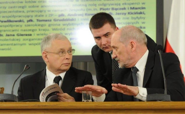 Misiewicz zawieszony w prawach członka partii przez Jarosława Kaczyńskiego. Powołana również zostanie specjalna komisja