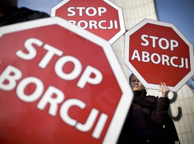 Posłowie unikają prac nad wprowadzeniem zakazu aborcji