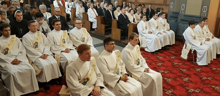 Święcenia kapłańskie syna premier Beaty Szydło