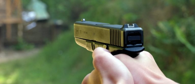 Dobra zmiana w czeskim prawie. Będzie można strzelać do terrorystów!