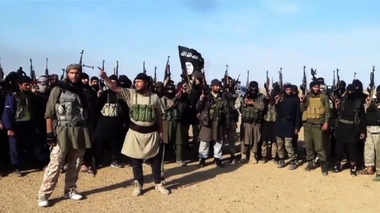 Członkowie ISIS zmusili kobietę do zjedzenia własnego syna?