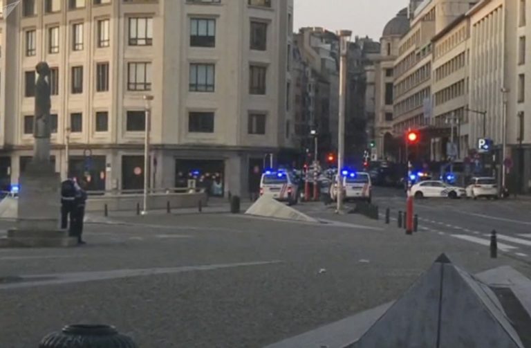 Wybuch na dworcu centralnym w Brukseli, żołnierze zastrzelili terrorystę