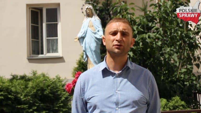 Robert Bąkiewicz domaga się nałożenia kary na Facebooka