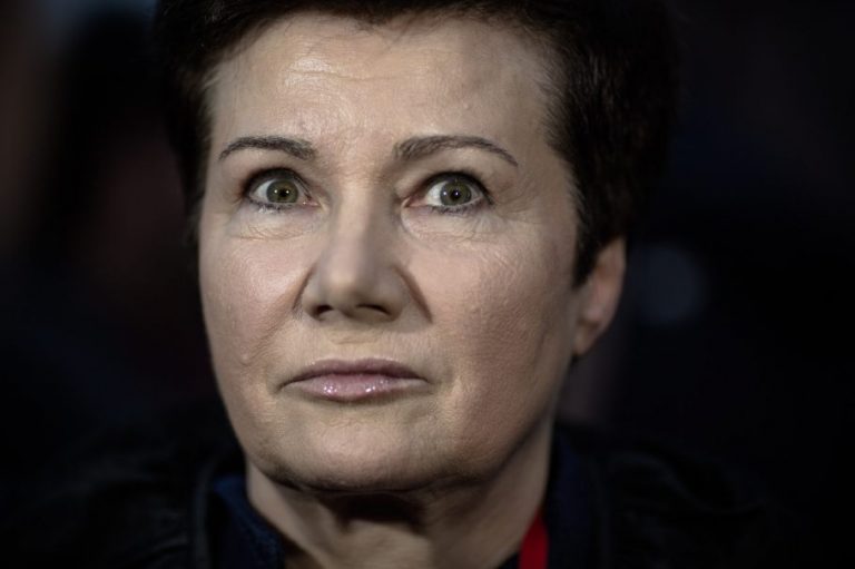 Hanna Gronkiewicz Waltz broni się jak może w sprawie afery reprywatyzacyjnej