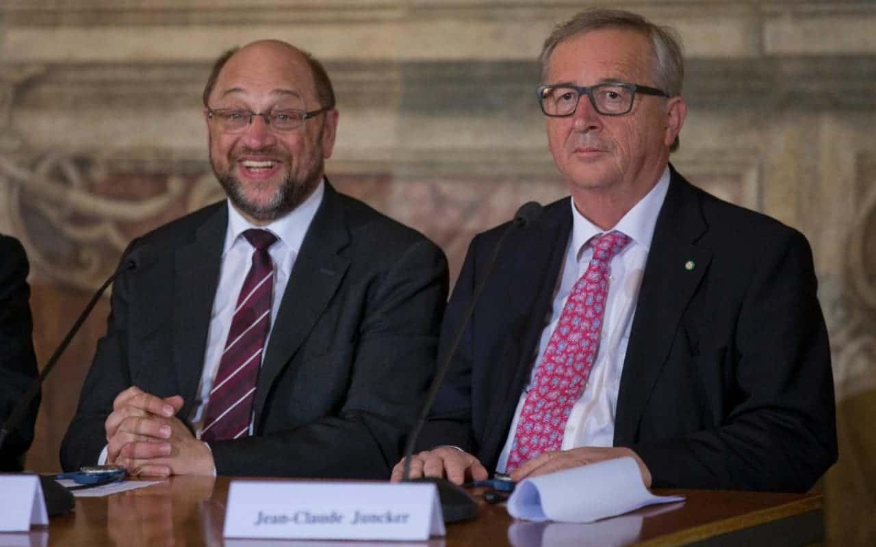 Juncker zrozpaczony. Większość krajów UE jest przeciwna karaniu Polski i Węgier
