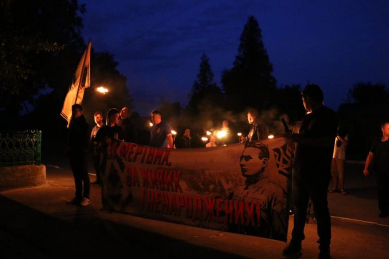 Jak to Ukraińcy z pułku „Azow” czczą pamięć rzezi wołyńskiej