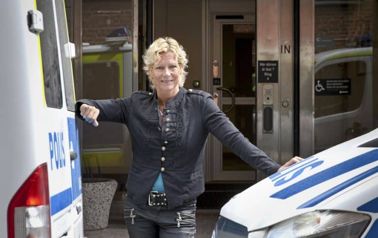 Szwedzka policjantka wstydzi się za swój kraj