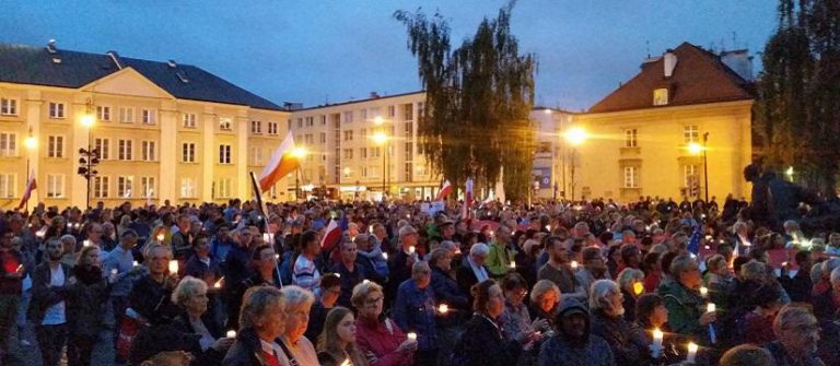 A protesty nadal trwają