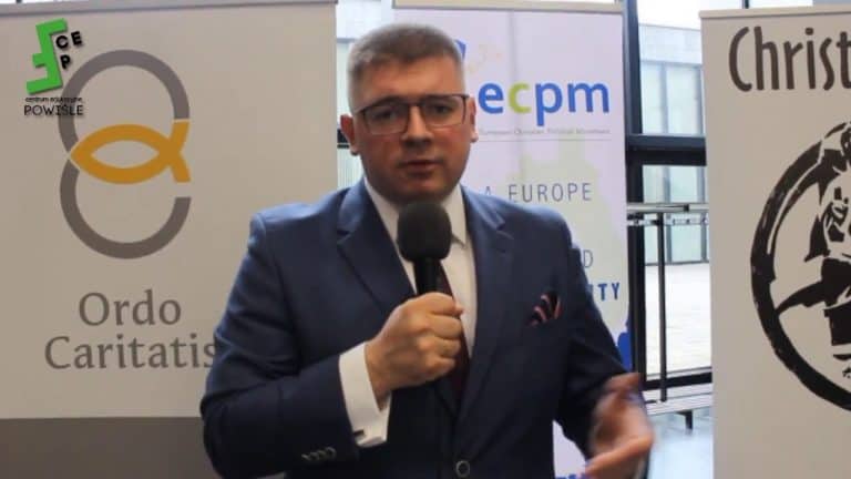 Nieoficjalnie: Ojciec wiceministra Rzymkowskiego podejrzany o molestowanie członka rodziny