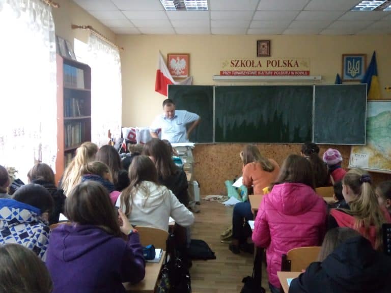 Potężny cios w szkolnictwo mniejszości narodowych na Ukrainie. Węgry protestują, a Polska?