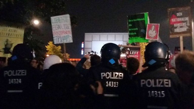 Demonstracje w Niemczech przeciw dostaniu się AfD do Bundestagu