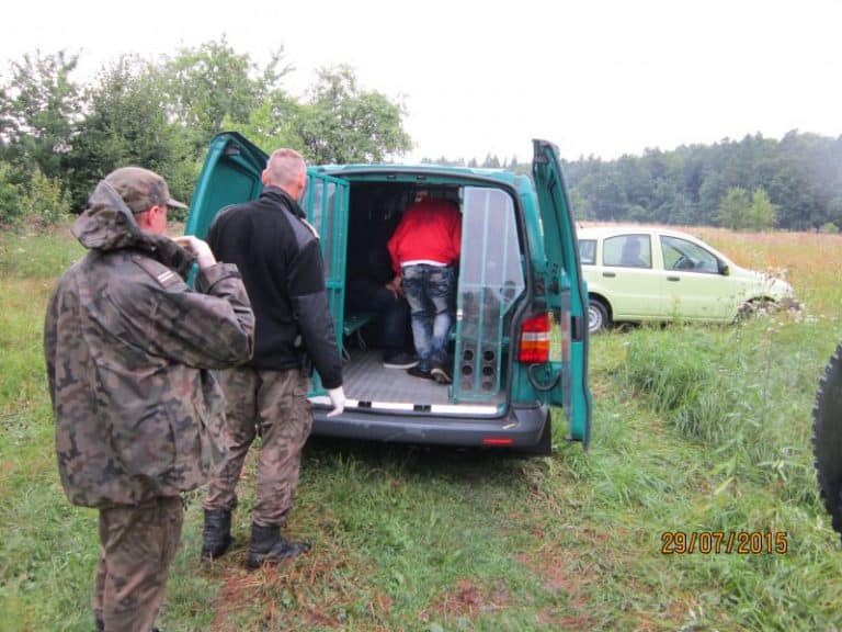 Coraz więcej nielegalnych imigrantów przemycanych jest przez Polskę