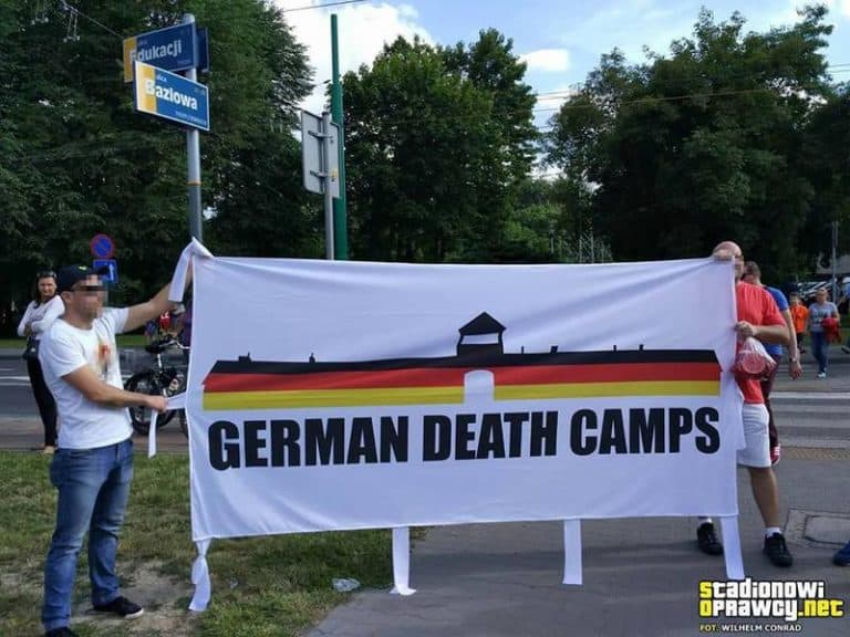 Poseł Krystyna Pawłowicz interweniuje w sprawie skazania przez sąd w Tychach kibiców za baner „German Death Camps”
