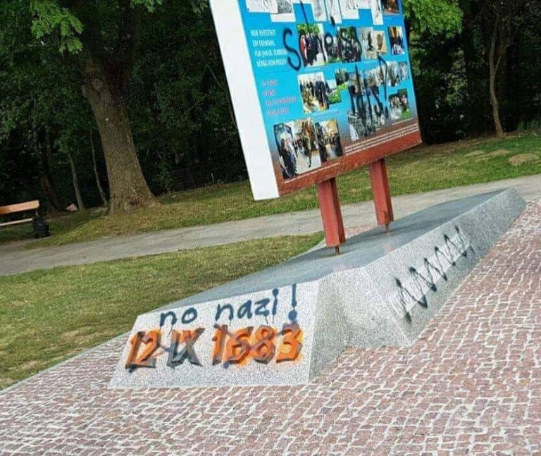 Austria: Policja zatrzymała dwóch podejrzanych o sprofanowanie polskiego pomnika na Kahlenbergu