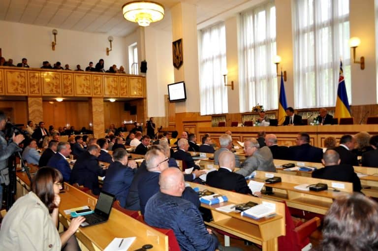 Deputowani z Zakarpacia zwrócili się do Poroszenki o zawetowanie ustawy oświatowej