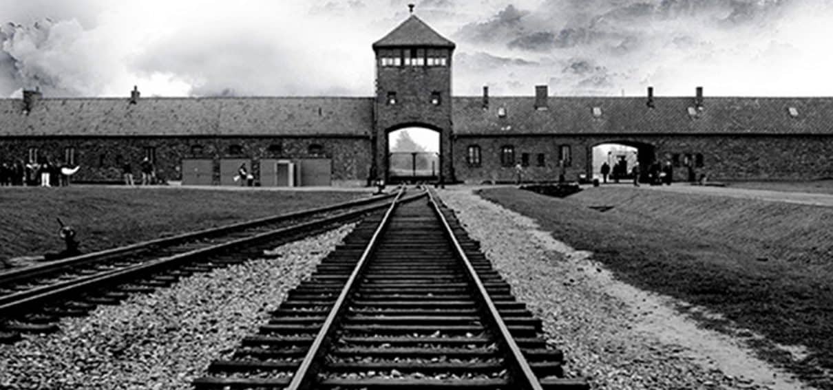 Włoska gazeta  zarzuciła Polakom współodpowiedzialność za Holocaust. Reduta Dobrego Imienia interweniuje