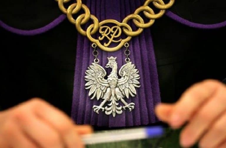 Kuriozalny wyrok sądu w Wałczu – skazał 19-latka za zorganizowanie pikiety antyaborcyjnej