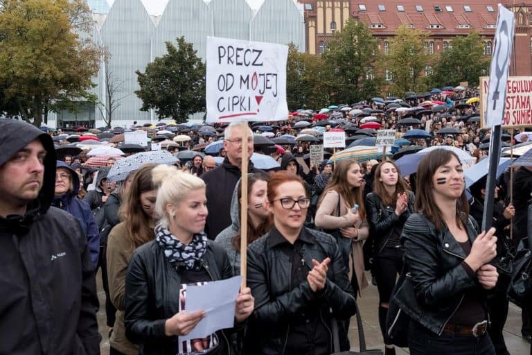 Aborcjoniści domagają się wprowadzenia politycznego terroru i zamykania do więzień obrońców życia. W Polsce!