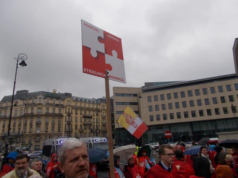 Różaniec do Granic