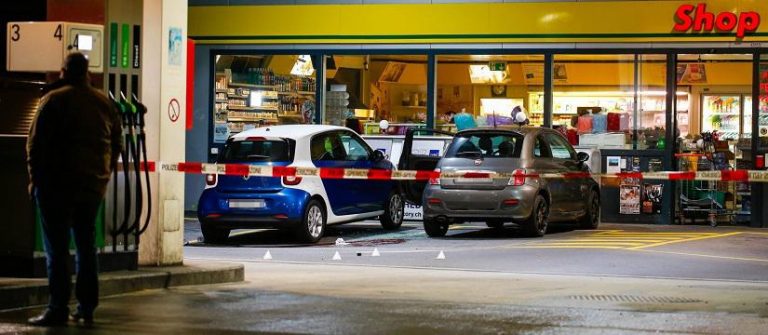17-latek z siekierą atakował ludzi w Szwajcarii