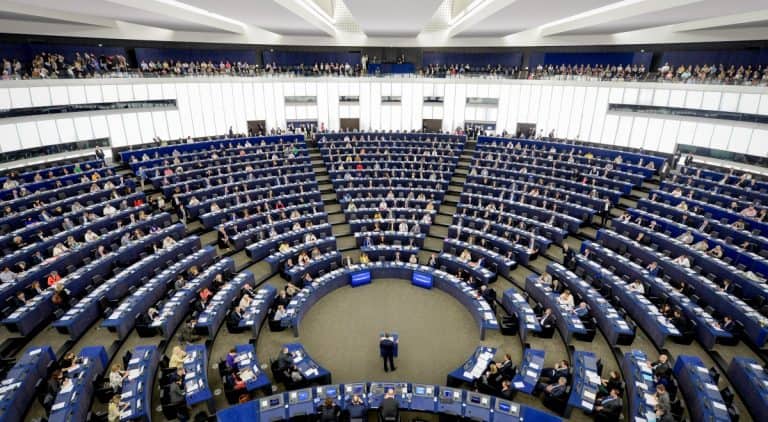 Parlament Europejski przyjął rezolucję w sprawie Polski