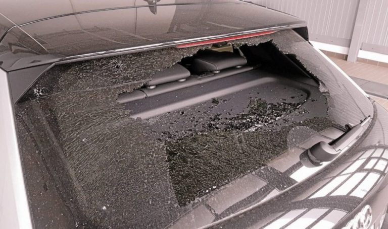 Syryjski uchodźca zapowiedział, że nie wyjdzie z salonu Audi, jeśli Angela Merkel nie kupi mu samochodu