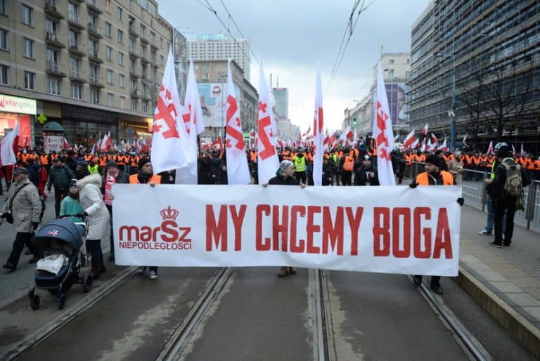 Nieprzebrane tłumy na Marszu Niepodległości /filmy i zdjęcia/