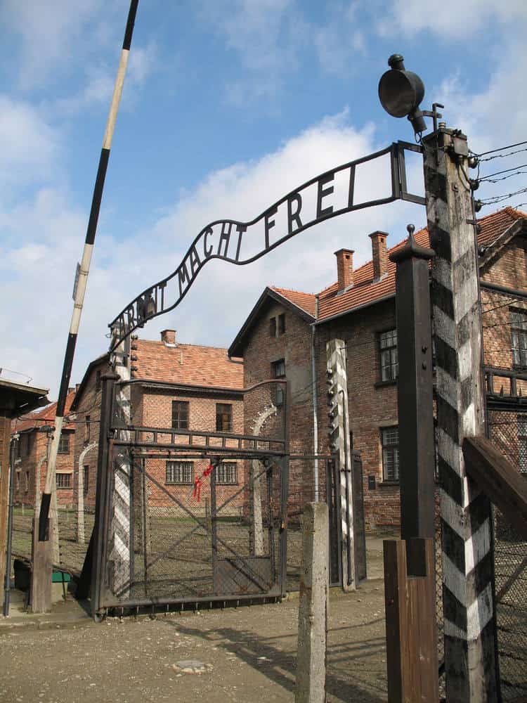 Niemiecka gazeta znowu piszę o „polskich obozach zagłady”