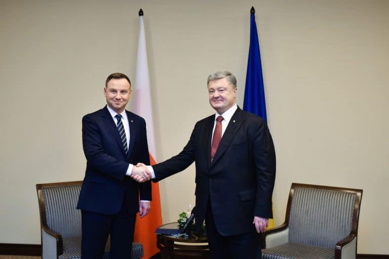 Andrzej Duda po rozmowach z Poroszenką: „Zwróciłem się z apelem do prezydenta Ukrainy, by była zgoda na badania i ekshumacje”