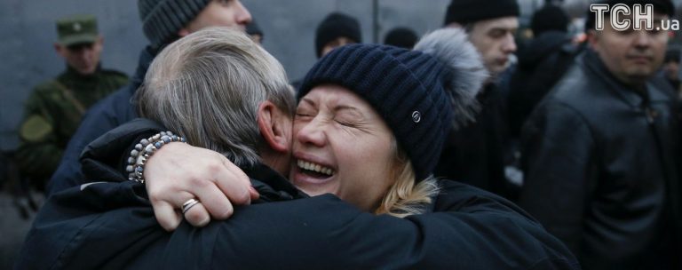 14 jeńców ukraińskich uwolnionych przez donbaskich separatystów oskarżono o dezercję