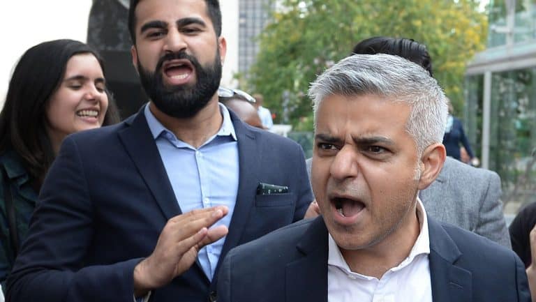 Muzułmański burmistrz Londynu chce odwołania wizyty prezydenta Trumpa w UK z powodu jego poparcia dla Britain First