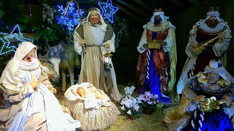 Francja: Prawicowy polityk wykpił zakaz wystawiania szopek bożonarodzeniowych w miejscach publicznych
