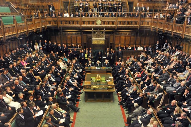 Brytyjski parlament przyjął ustawę dającą mu prawo zakwestionowania ustawy ws. Brexitu