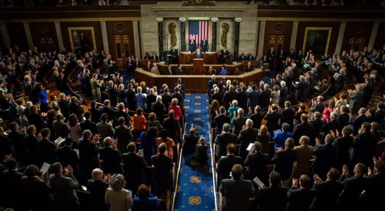 USA: Rząd wznawia działalność. Senat zatwierdził prowizorium budżetowe