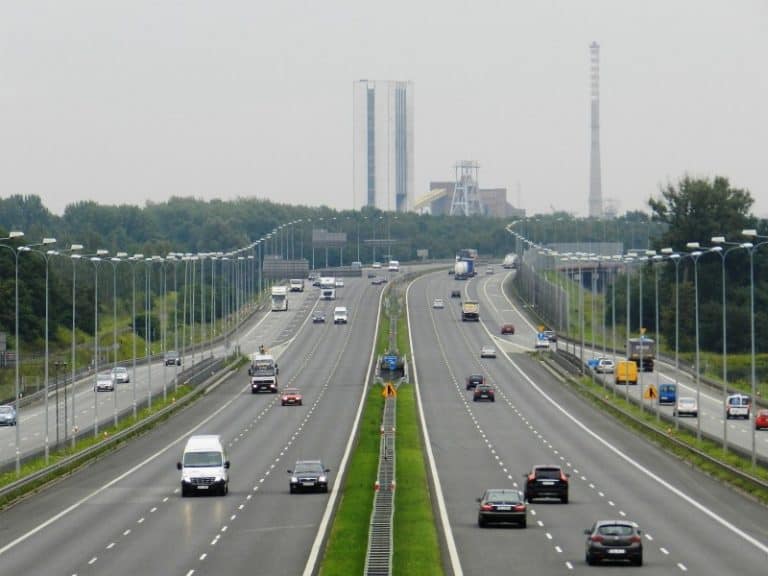 Straż Graniczna zatrzymała dwóch Afgańczyków, którzy szli wzdłuż autostrady A4