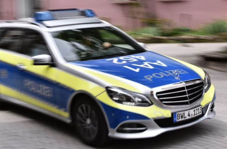 Niemcy: do szpitala trafił pobity 23-latek, który rzucił się na pomoc kobiecie napadniętej przez czterech czarnych mężczyzn