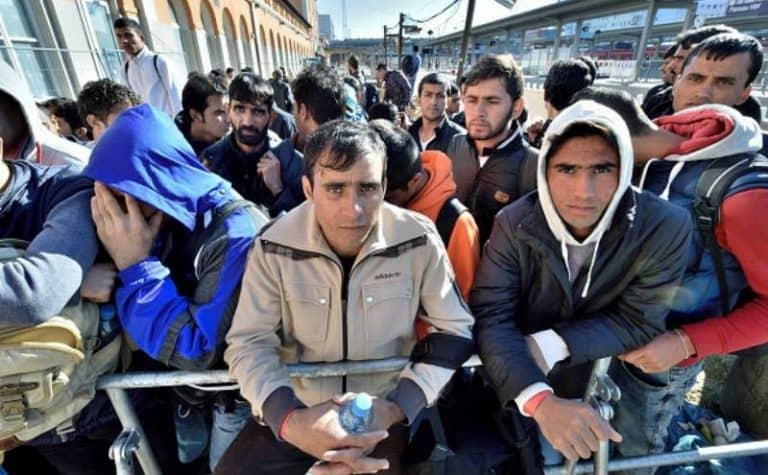 Niemcy: Młodociany gang imigrantów zaatakował starsze małżeństwo ponieważ „nie okazano im szacunku”
