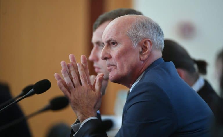 Andrzej Waltz zwróci pieniądze za kamienicę
