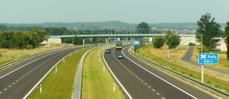UE chce ograniczyć prędkość na polskich autostradach