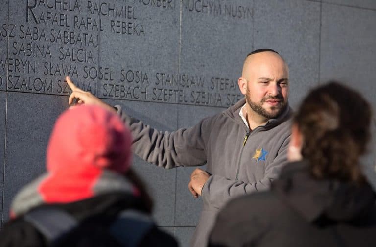 Żydowski aktywista Jonny Daniels zarzuca premierowi Morawieckiemu negowanie Holocaustu