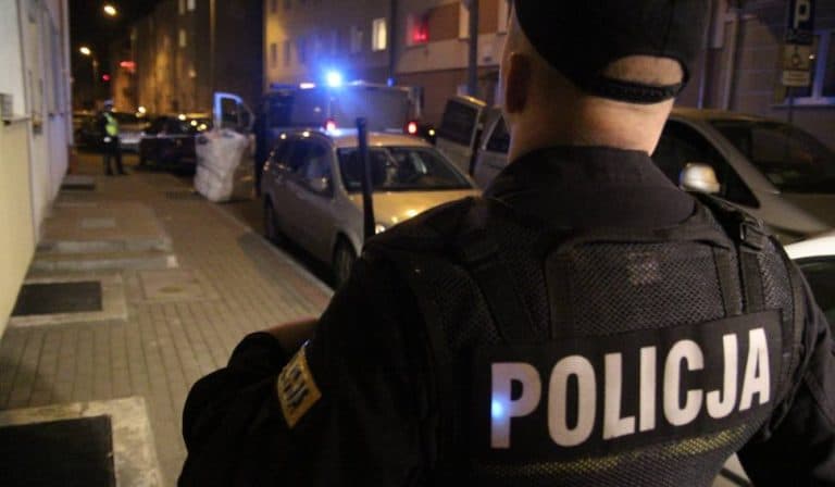 Policjanci zaatakowani przez Ukraińców i Gruzinów w Zgierzu, padły strzały