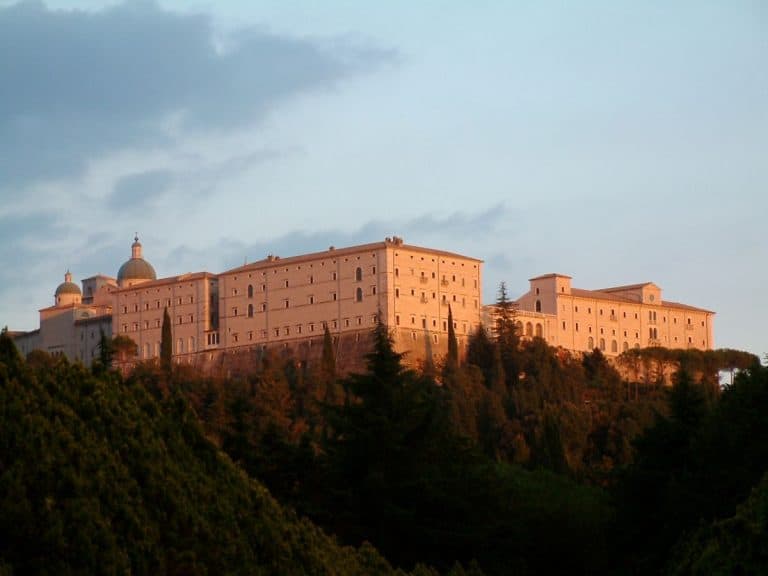 Pod Monte Cassino ma dojść do odsłonięcia tablicy poświęconej niemieckim spadochroniarzom