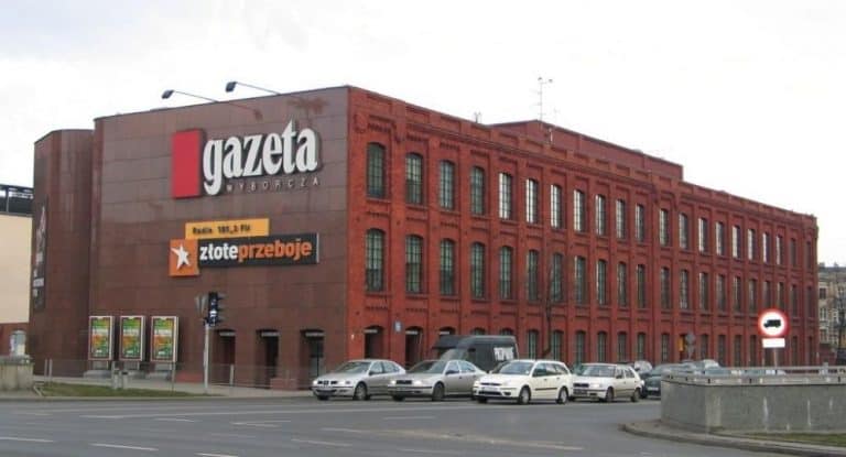 Katastrofa finansowa w Agorze, tylko popcorn jeszcze jako tako się sprzedaje
